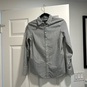 Banana republic women’s dress shirt, size 0